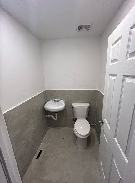 1825-1839 NW 21st St, Miami, FL à louer - Photo du bâtiment - Image 3 de 9