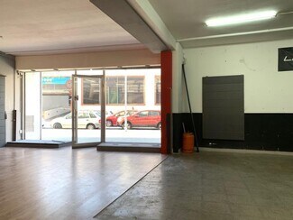 Plus de détails pour Multi-résidentiel à vendre