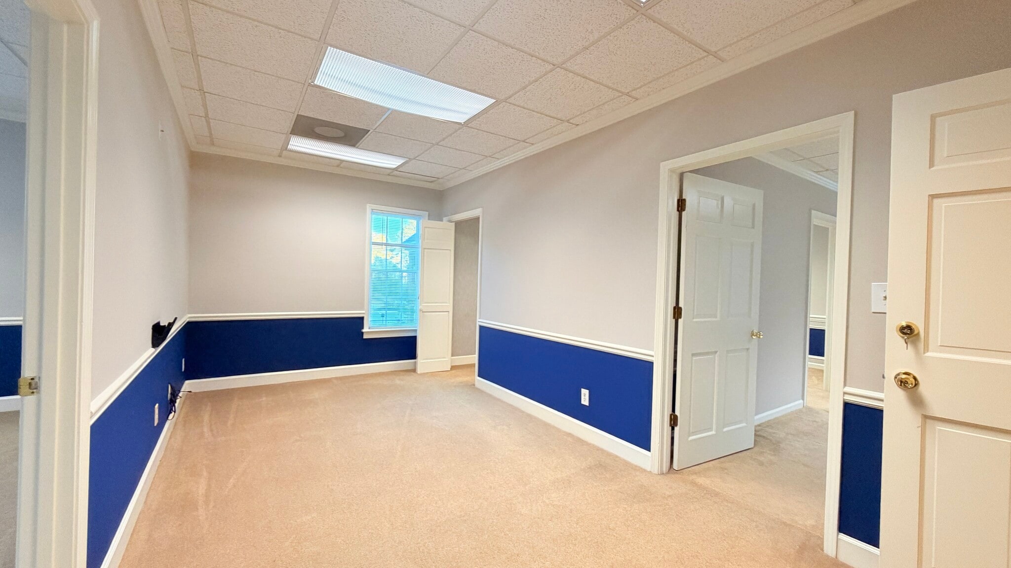 8409 Dunwoody Pl, Sandy Springs, GA for lease Interior Photo- Image 1 of 6