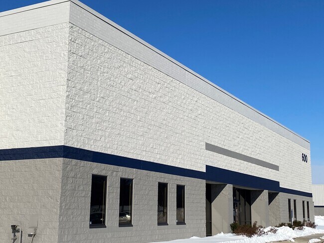 Plus de détails pour 600 Highland Dr, Westampton, NJ - Industriel à louer