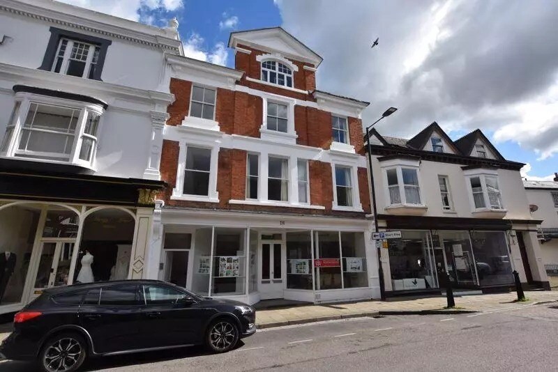 18 Market Pl, Bideford à vendre Photo du bâtiment- Image 1 de 1