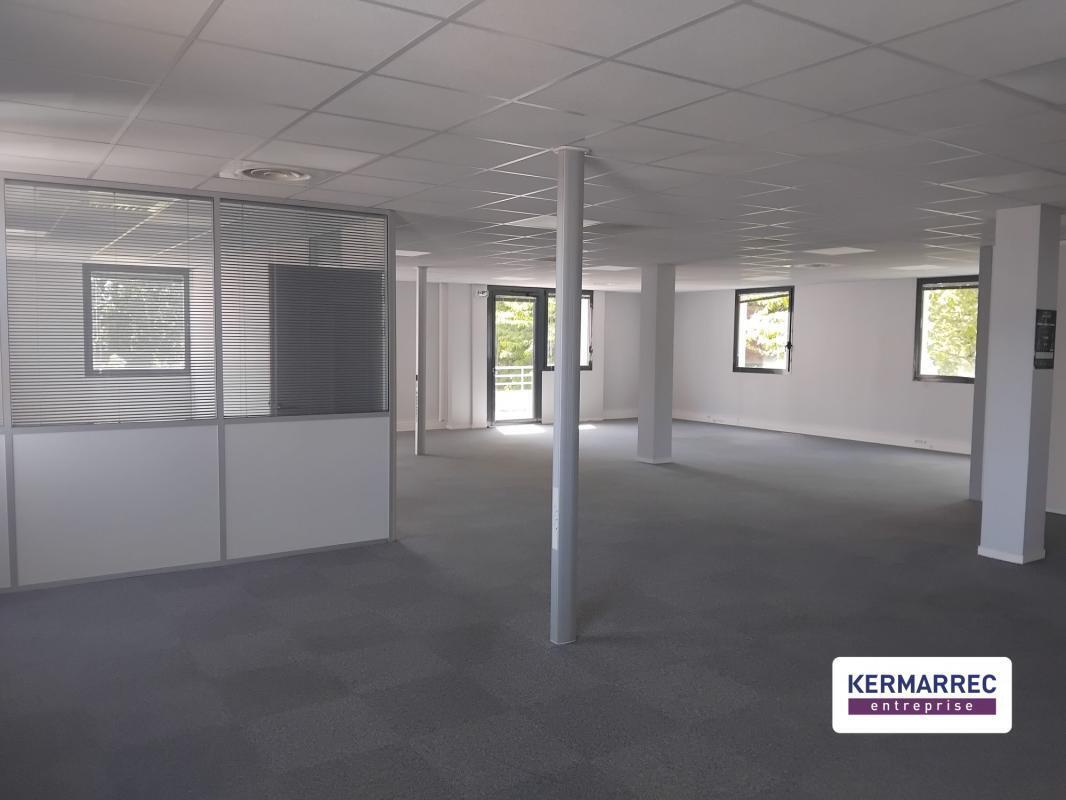 Office in Chartres-de-Bretagne for sale Interior Photo- Image 1 of 5
