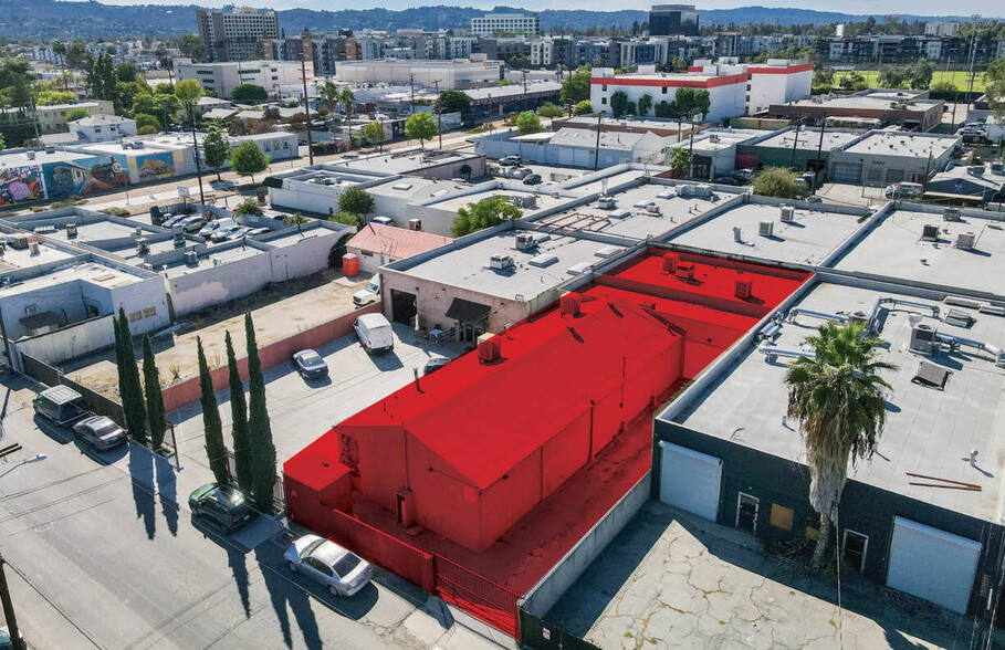 5429 Satsuma Ave, North Hollywood, CA for lease - Building Photo - Image 3 of 16