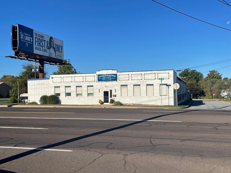 202 S 3rd St, Coopersburg, PA for lease - Building Photo - Image 1 of 15