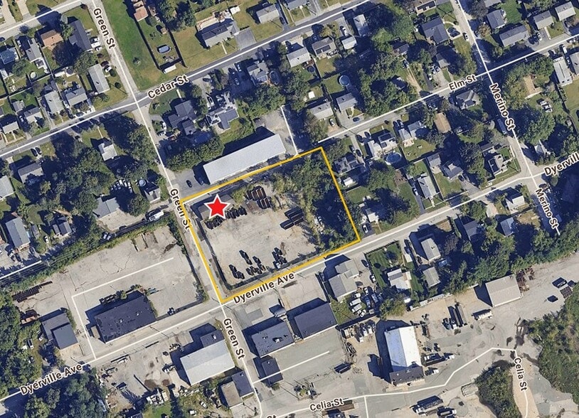 62 Green St, Johnston, RI for sale - Primary Photo - Image 1 of 3