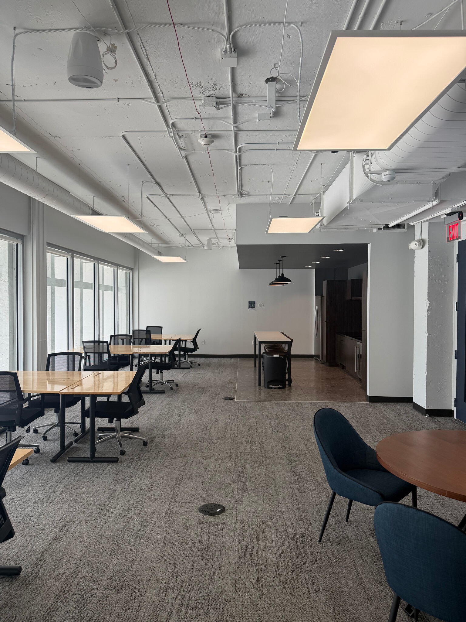 2125 Biscayne Blvd, Miami, FL for lease Interior Photo- Image 1 of 10