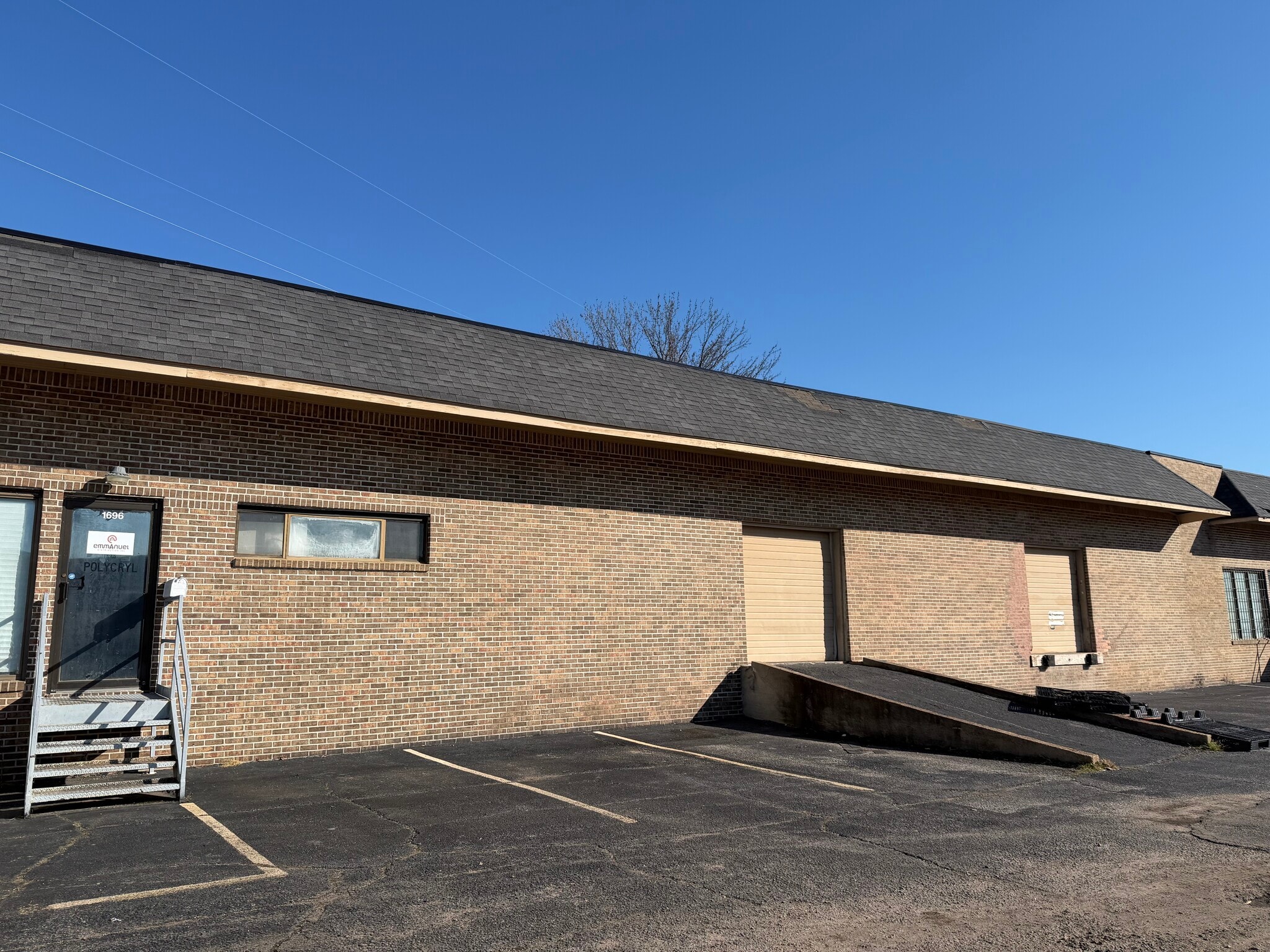 1676-1710 Barcrest Dr, Memphis, TN for lease Primary Photo- Image 1 of 9