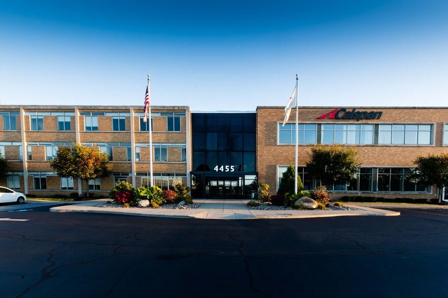 4433 Genesee St, Cheektowaga, NY à louer - Photo du bâtiment - Image 2 de 18