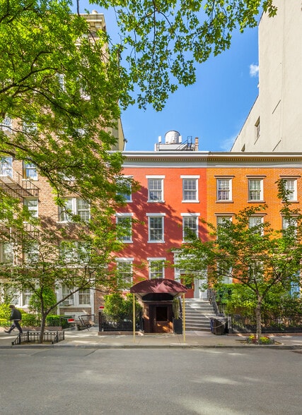 113 W 13th St, New York, NY for sale - Building Photo - Image 3 of 12