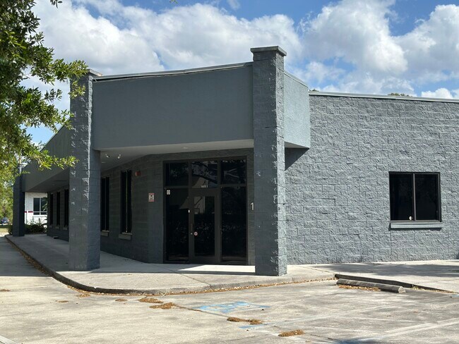 Plus de détails pour 733-737 Commerce Dr, Venice, FL - Bureau, Industriel à louer
