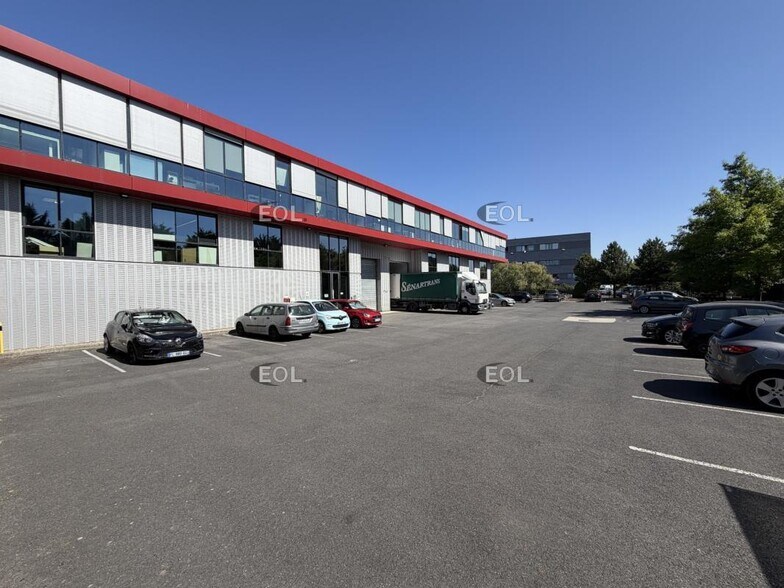 Flex dans Gennevilliers à louer - Photo du bâtiment - Image 3 de 13