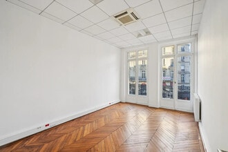 61 Rue De L'Arcade, Paris for lease Interior Photo- Image 2 of 20