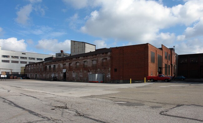 More details for 540 S Main St, Akron, OH - Multiple Space Uses for Lease