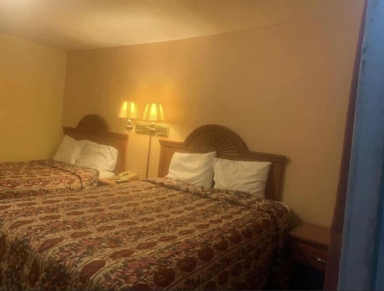 2011 N Broadway St, Poteau, OK à vendre - Photo du bâtiment - Image 2 de 7