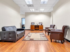 1000 N Central Ave, Glendale, CA for lease Interior Photo- Image 2 of 18