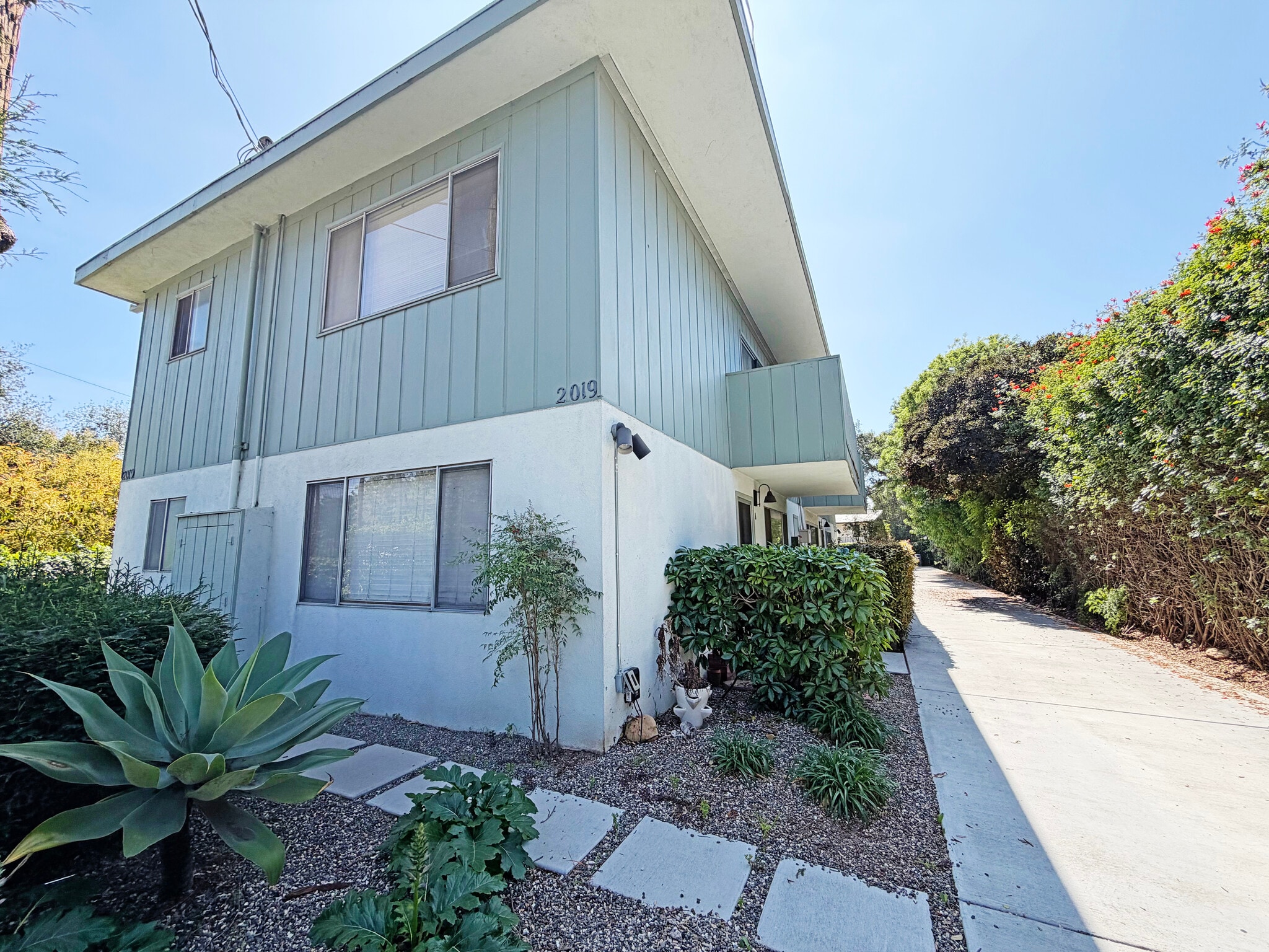 2019 Bath St, Santa Barbara, CA for sale Primary Photo- Image 1 of 16