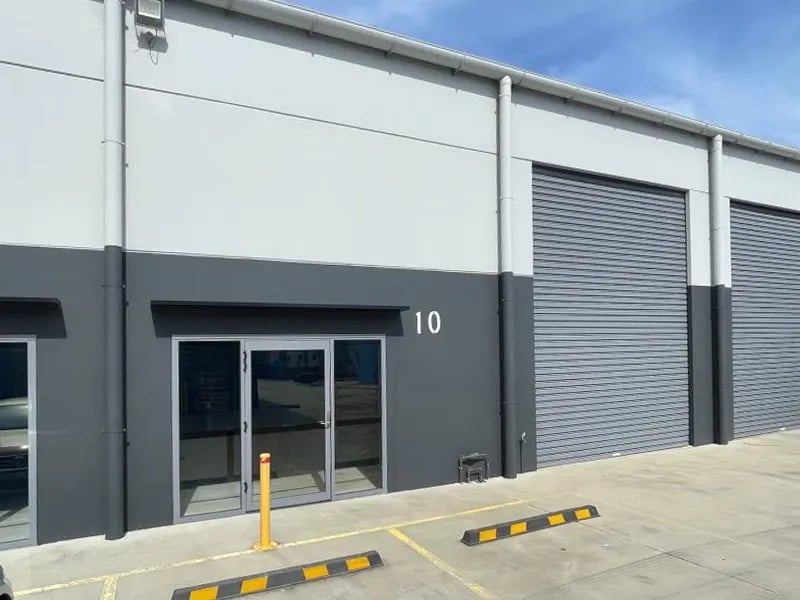 4 Fairmile Cl, Charmhaven for lease Primary Photo- Image 1 of 2