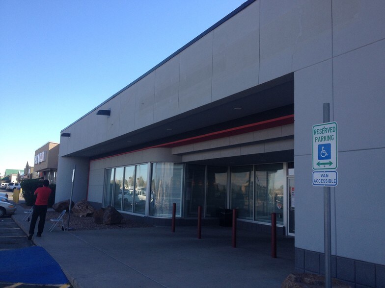 9010 Viscount Blvd, El Paso, TX à louer - Photo du bâtiment - Image 3 de 6