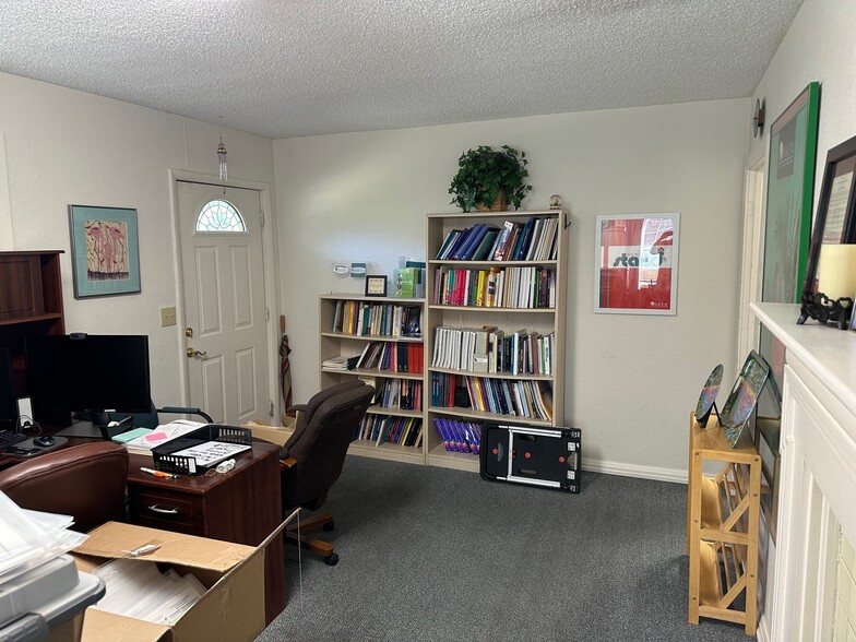 1931 Dellwood Dr, Tallahassee, FL for sale - Building Photo - Image 3 of 11