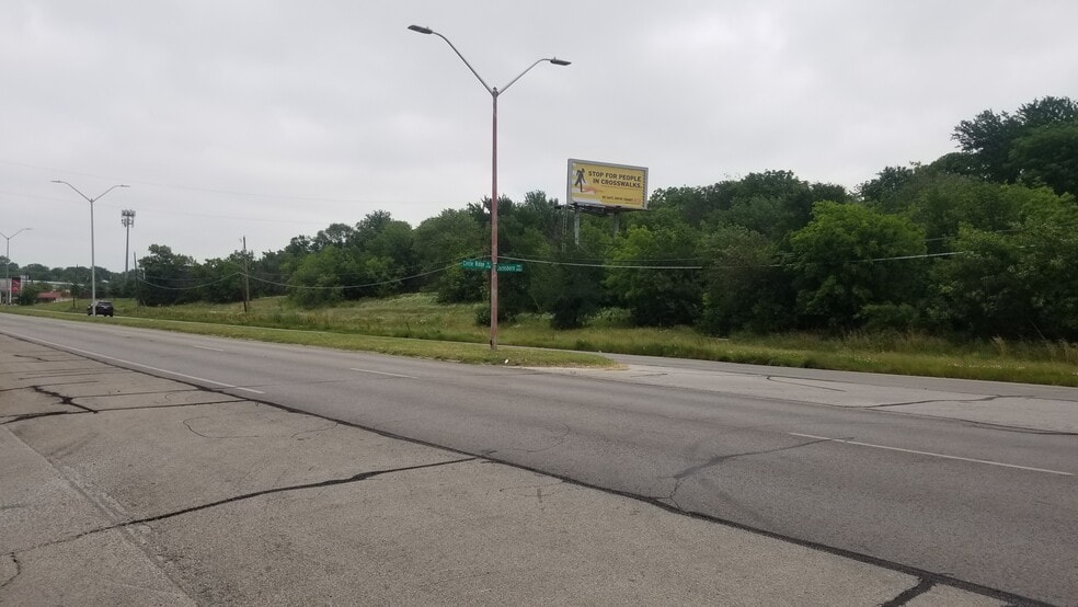 2332 Beverly Hills Dr, Fort Worth, TX for sale - Building Photo - Image 1 of 9