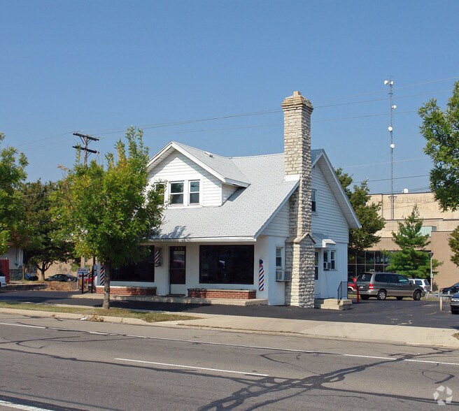 436 E Dixie Dr, Dayton, OH for lease - Primary Photo - Image 1 of 11