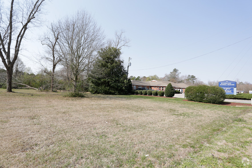 548 Caratoke Hwy, Moyock, NC for sale - Primary Photo - Image 1 of 1