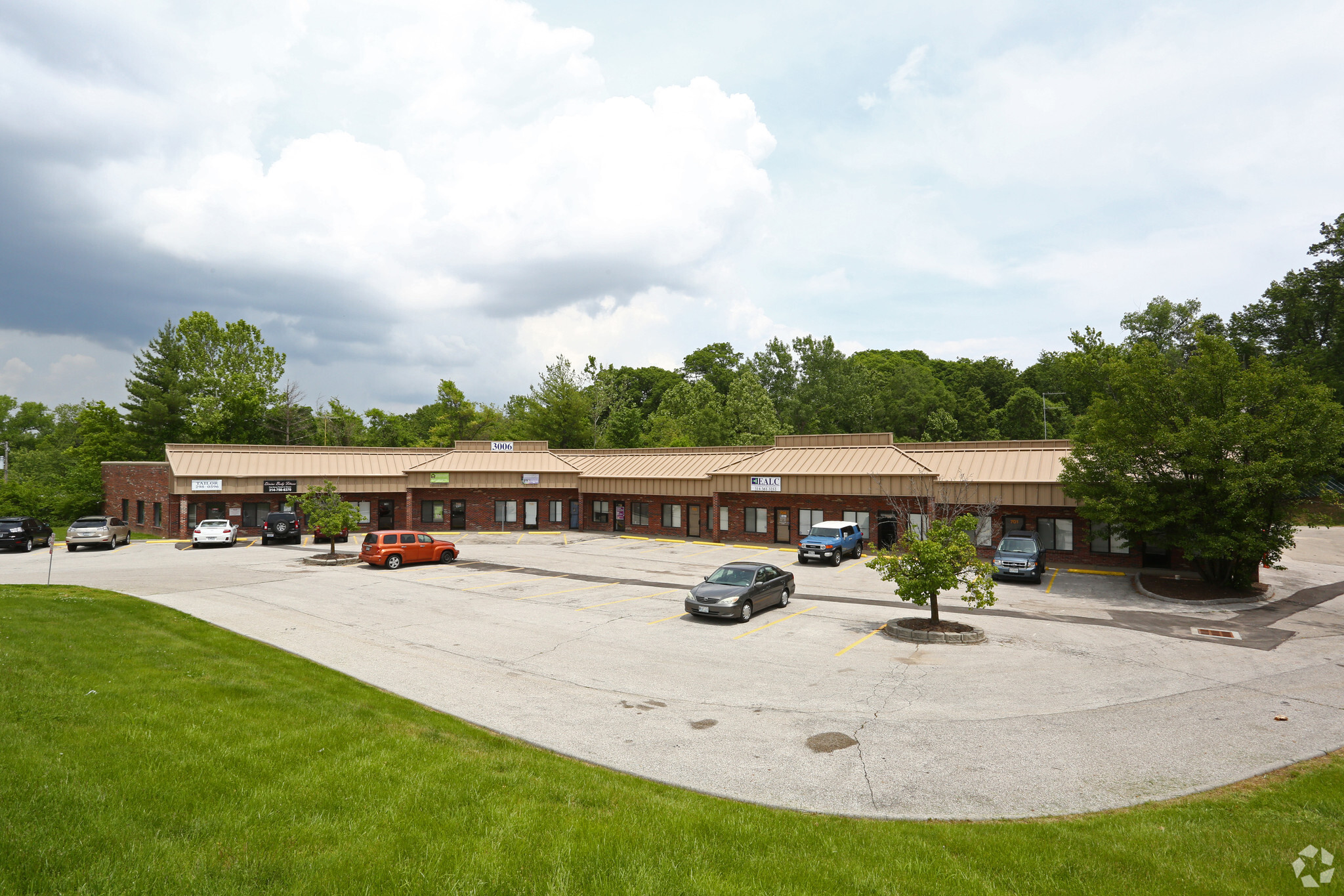 3006 N Lindbergh Blvd, Saint Ann, MO for lease Primary Photo- Image 1 of 6