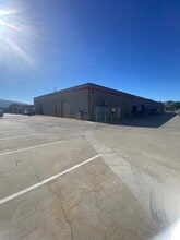 2735 Via Orange Way, Spring Valley, CA à louer Photo intérieure- Image 2 de 10