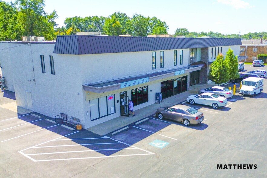 30426-30436 Euclid Ave, Wickliffe, OH à vendre - Photo du bâtiment - Image 2 de 5