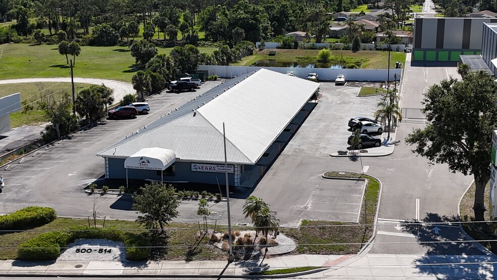 500 N Indiana Ave, Englewood, FL à louer - Photo du bâtiment - Image 1 de 3