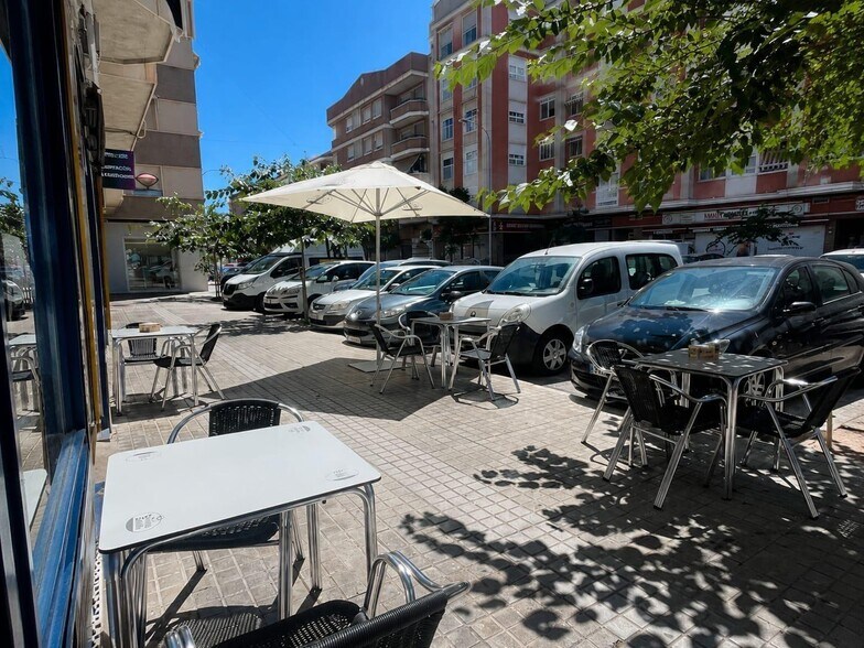 Commerce de détail dans Elche à louer - Photo du bâtiment - Image 1 de 8
