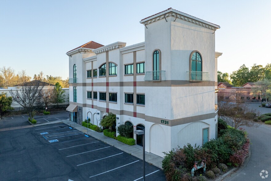 1731 Research Park Dr, Davis, CA à louer - Photo du bâtiment - Image 1 de 4
