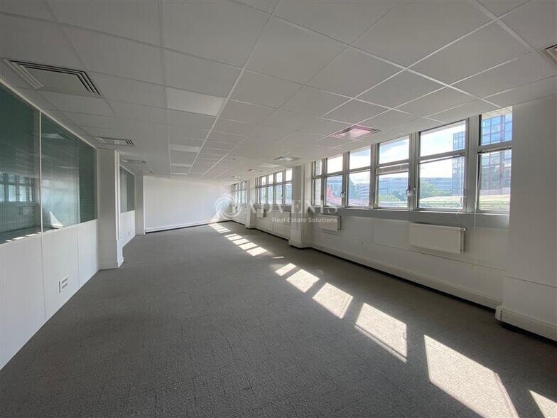 Office in Fontenay-sous-Bois for lease - Interior Photo - Image 3 of 7