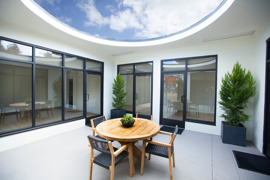 1227-1239 Scott St, San Diego, CA for lease - Interior Photo - Image 3 of 5