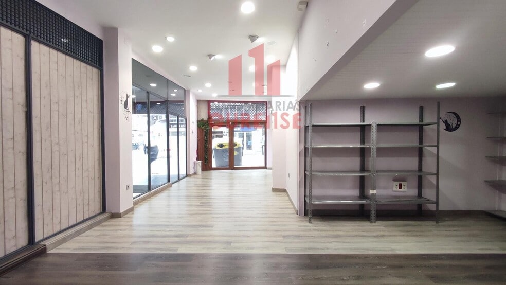 Retail in Ourense, Orense for lease - Interior Photo - Image 2 of 9