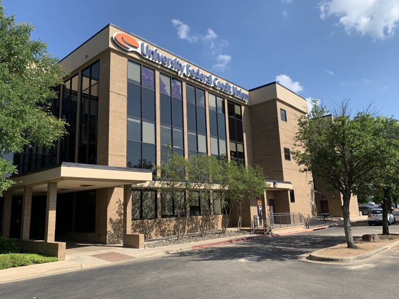 3305 Steck Ave, Austin, TX for lease - Building Photo - Image 3 of 21