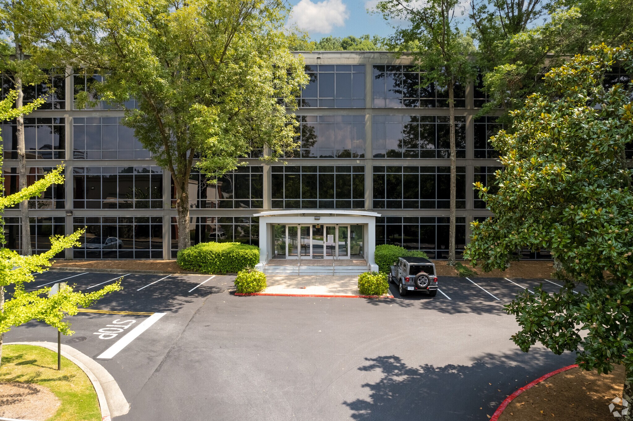 6400 Powers Ferry Rd NW, Atlanta, GA à louer Photo du bâtiment- Image 1 de 13