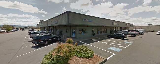 More details for 7334 Crater Lake Hwy, White City, OR - Retail for Lease
