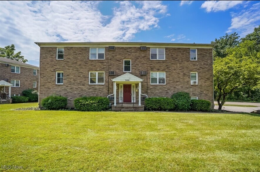 5008 West Blvd, Boardman, OH à vendre - Photo du bâtiment - Image 2 de 20