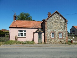 Plus de détails pour 9 White Hart St, Mundford - Commerce de détail à vendre