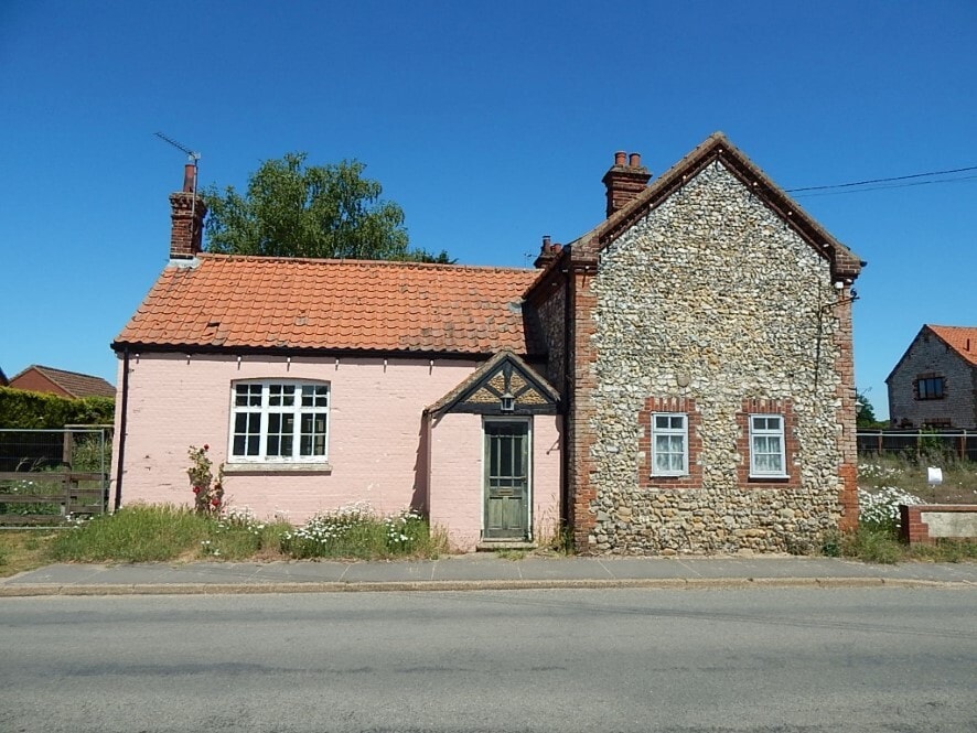 9 White Hart St, Mundford for sale Primary Photo- Image 1 of 2