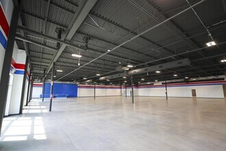 2060 Sovia Dr, Waterloo, IA for lease Interior Photo- Image 2 of 4