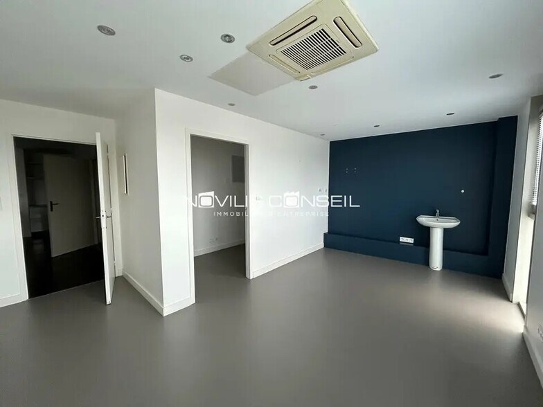 Office in Tournefeuille for lease - Building Photo - Image 3 of 8