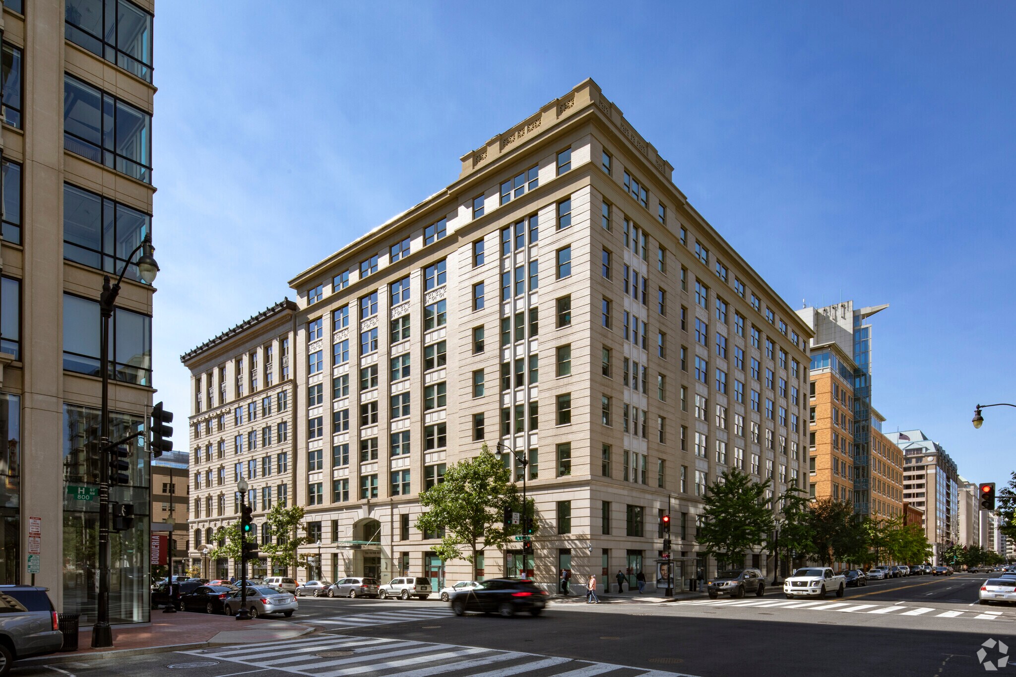 750 9th St NW, Washington, DC à louer Photo du bâtiment- Image 1 de 20