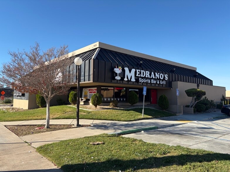 1525 W Avenue K, Lancaster, CA for lease - Building Photo - Image 2 of 13