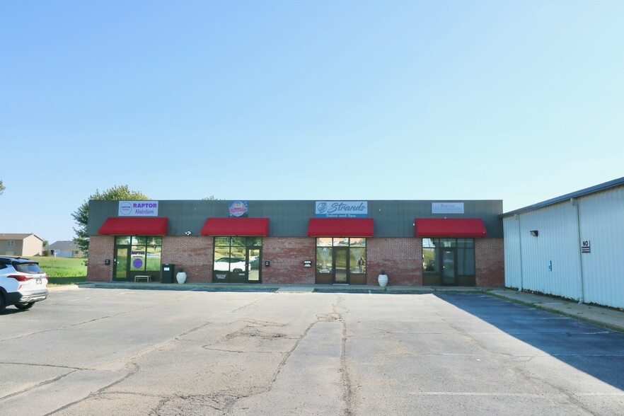 4995 Radford Ct, Dubuque, IA for lease - Building Photo - Image 3 of 5