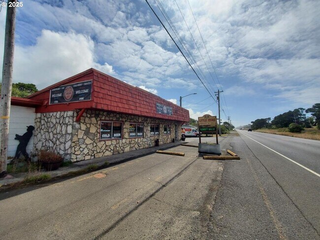Plus de détails pour 1720 N Hwy 101, Rockaway Beach, OR - Commerce de détail à vendre
