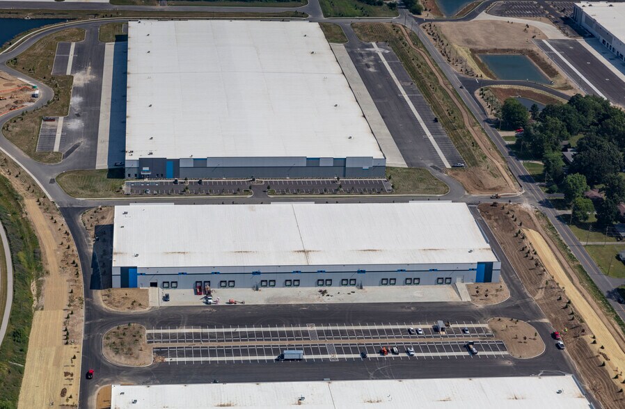 Ronald Reagan Pky, Brownsburg, IN à louer - Photo du bâtiment - Image 2 de 2