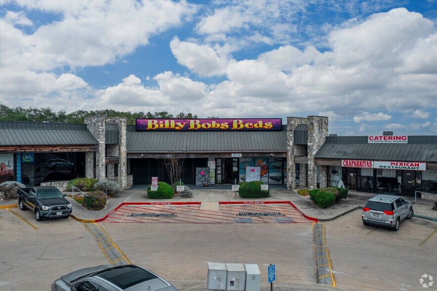 7350 Tezel Rd, San Antonio, TX à louer - Photo du bâtiment - Image 2 de 12