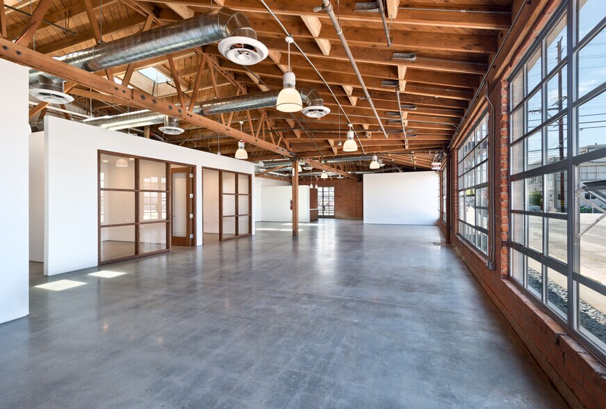 1751 Berkeley St, Santa Monica, CA à louer - Photo intérieure - Image 2 de 11